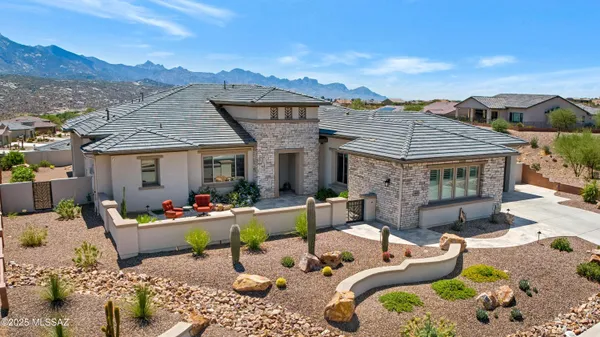 Property Slideshow image 2 of 49 | 66877 e coronado way, Saddlebrooke, AZ, 85739