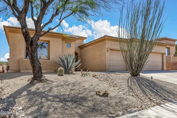 Property Slideshow image 3 of 36 | 1131 w tenniel dr, Green Valley, AZ, 85614
