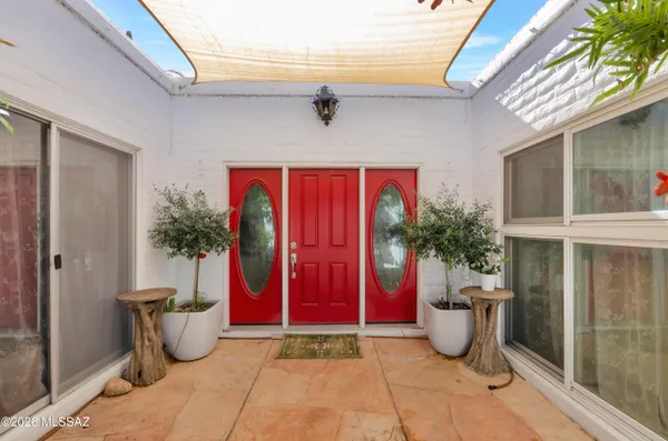 Property Slideshow image 2 of 27 | 731 w las lomitas rd, Tucson, AZ, 85704