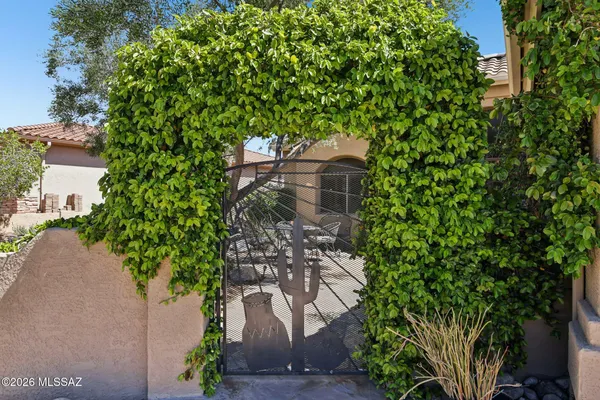Property Slideshow image 3 of 48 | 37753 s golf course dr, Saddlebrooke, AZ, 85739