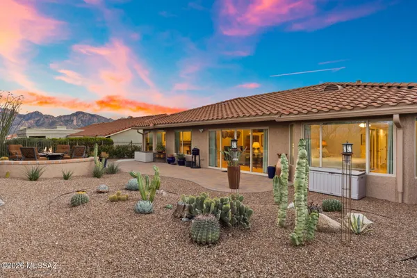 Property Slideshow image 2 of 43 | 14610 n chalk creek dr, Oro Valley, AZ, 85755