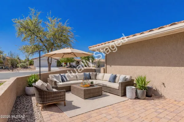 Property Slideshow image 2 of 39 | 967 e boulder pass, Oro Valley, AZ, 85755