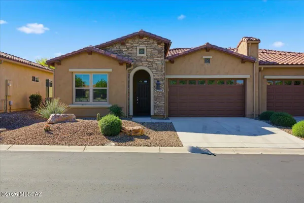 Property Slideshow image 2 of 26 | 62797 e thunder rock dr, Saddlebrooke, AZ, 85739
