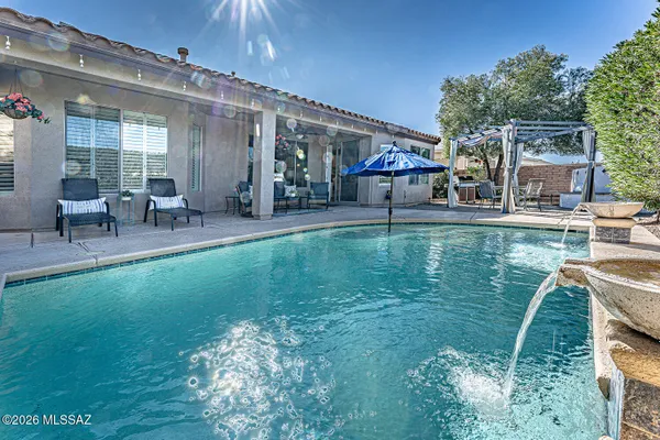 Property Slideshow image 3 of 50 | 2445 e sky creek dr, Green Valley, AZ, 85614