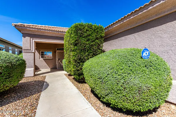 Property Slideshow image 2 of 39 | 5387 w claret cup pl, Marana, AZ, 85658