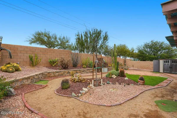 Property Slideshow image 2 of 41 | 760 w rio teras, Green Valley, AZ, 85614