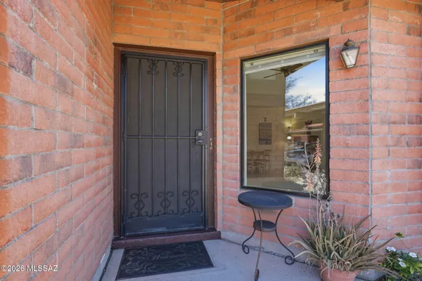 Property Slideshow image 3 of 26 | 8647 n little oak ln, Tucson, AZ, 85704