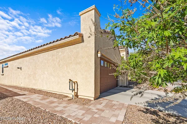 Property Slideshow image 3 of 48 | 13961 n bright angel trl, Marana, AZ, 85658