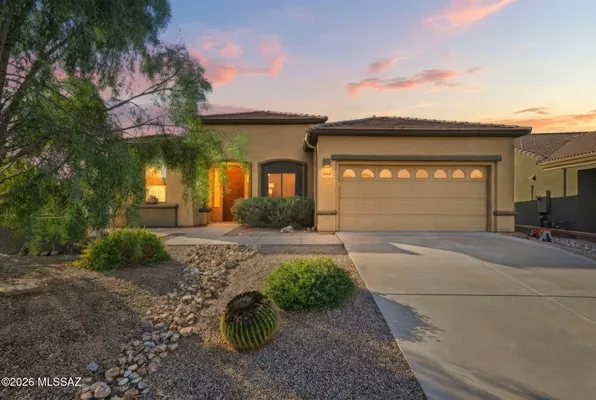 Property Slideshow image 2 of 40 | 5812 s azure vista way, Green Valley, AZ, 85622
