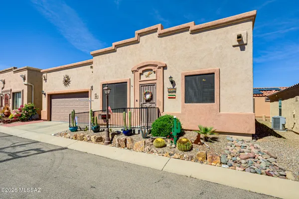 Property Slideshow image 3 of 50 | 1116 w calle fuente de carino, Sahuarita, AZ, 85629