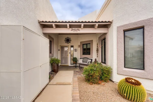 Property Slideshow image 2 of 45 | 668 w camino del bondadoso, Green Valley, AZ, 85614