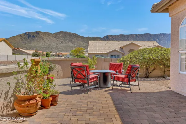 Property Slideshow image 3 of 50 | 65685 e desert moon ct, Tucson, AZ, 85739