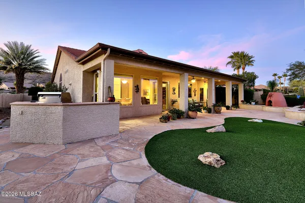 Property Slideshow image 2 of 32 | 38433 s skyline dr, Tucson, AZ, 85739