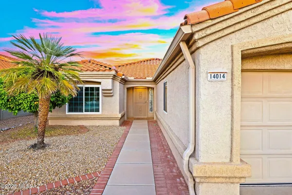 Property Slideshow image 3 of 51 | 14014 n trade winds way, Oro Valley, AZ, 85755