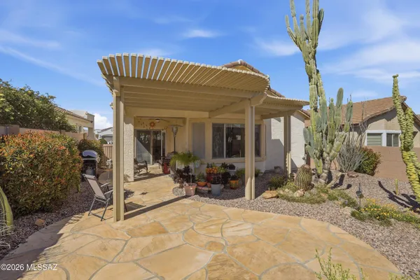 Property Slideshow image 2 of 45 | 553 w calle media luz, Sahuarita, AZ, 85629