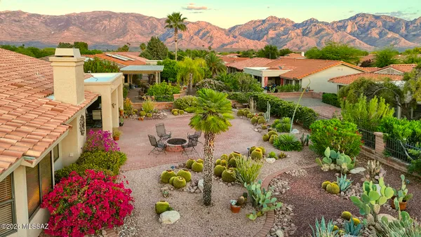 Property Slideshow image 2 of 34 | 972 e seven palms dr, Oro Valley, AZ, 85755