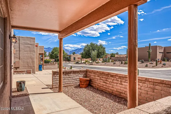 Property Slideshow image 3 of 26 | 920 w calle de la pelotita, Green Valley, AZ, 85614