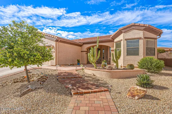 Property Slideshow image 3 of 49 | 955 w bosch dr, Green Valley, AZ, 85614