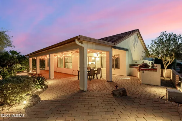 Property Slideshow image 3 of 46 | 2703 e glen canyon rd, Green Valley, AZ, 85614