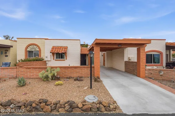 Property Slideshow image 2 of 33 | 1188 w calle alcazar, Green Valley, AZ, 85622
