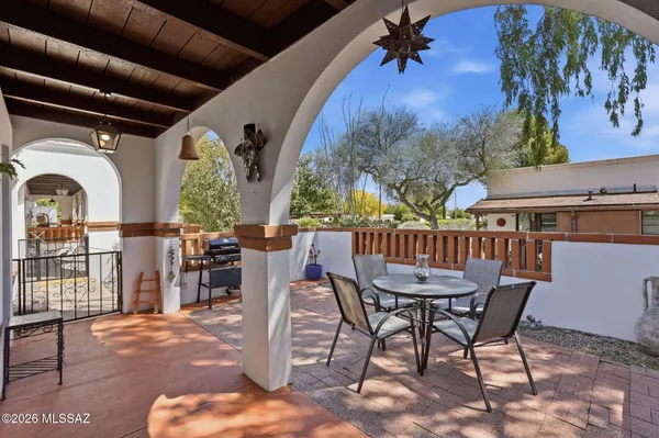 Property Slideshow image 2 of 32 | 176 s paseo sarta b, Green Valley, AZ, 85614