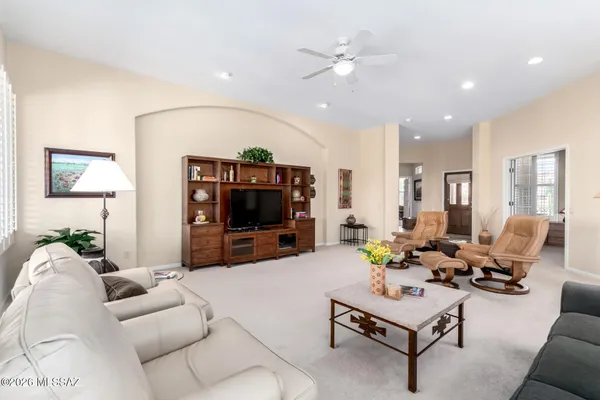 Property Slideshow image 3 of 50 | 5117 w desert eagle cir, Marana, AZ, 85658
