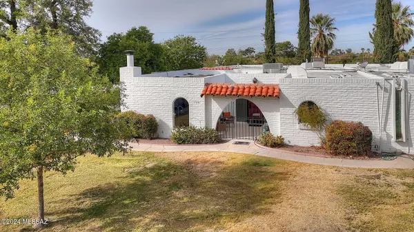 Property Slideshow image 2 of 41 | 729 w las lomitas rd, Tucson, AZ, 85704
