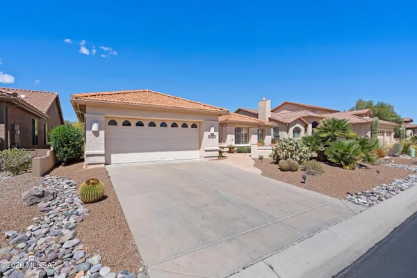 Property Slideshow image 3 of 47 | 63178 e brooke pk dr, Saddlebrooke, AZ, 85739