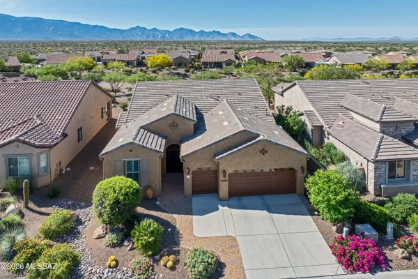 Property Slideshow image 2 of 50 | 61521 e dead wood trl, Oracle, AZ, 85623