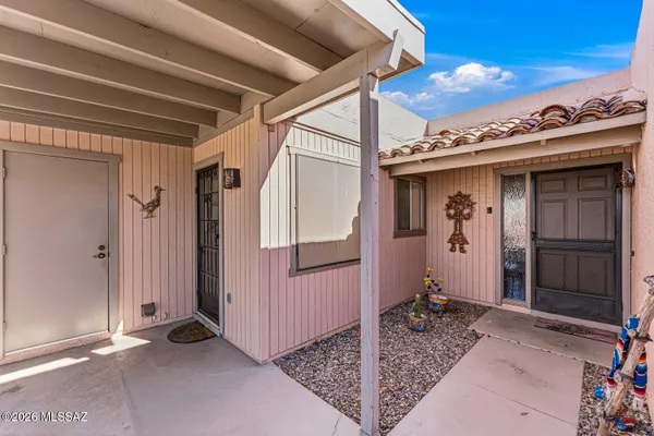Property Slideshow image 3 of 31 | 326 n calle del chancero, Green Valley, AZ, 85614