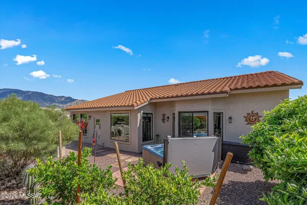 Property Slideshow image 3 of 29 | 2443 e nasturtium st, Oro Valley, AZ, 85755
