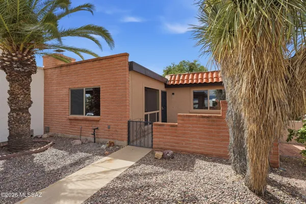 Property Slideshow image 3 of 39 | 425 n calle del diablo, Green Valley, AZ, 85614