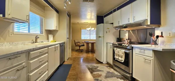 Property Slideshow image 3 of 27 | 91 w olive dr, Green Valley, AZ, 85614