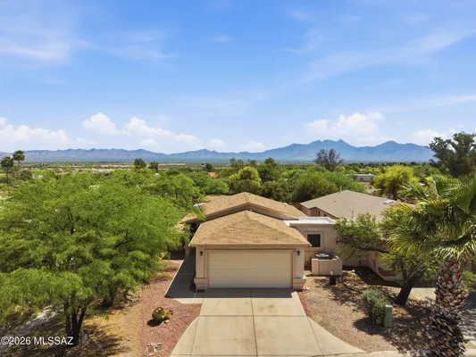 Property Slideshow image 2 of 35 | 174 e camino de diana, Green Valley, AZ, 85614
