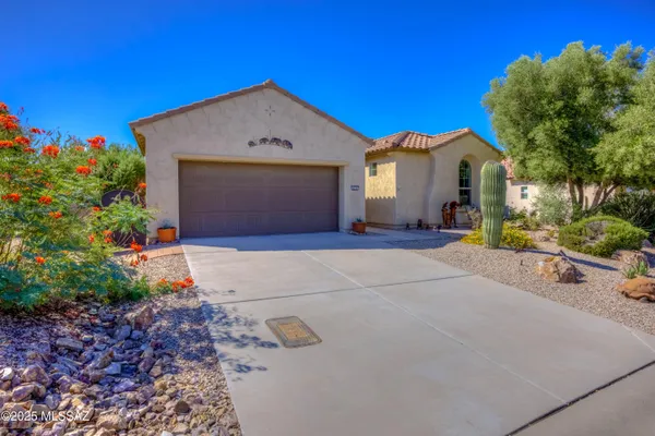 Property Slideshow image 3 of 41 | 2210 e eager dr, Green Valley, AZ, 85614