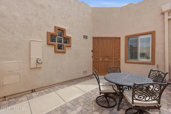 Property Slideshow image 2 of 27 | 433 w deerwood ln, Green Valley, AZ, 85614