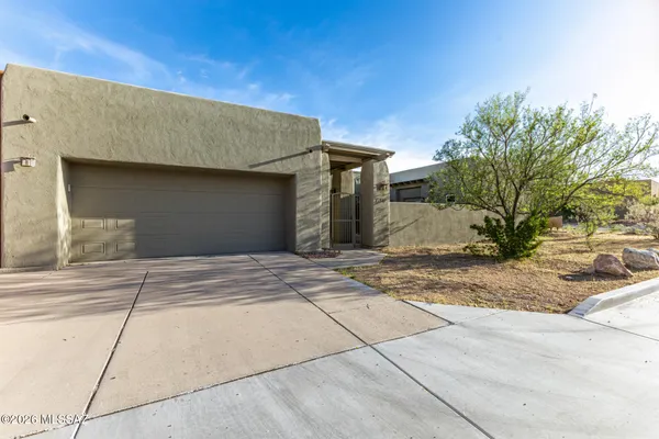 Property Slideshow image 2 of 45 | 7759 s galileo ln, Tucson, AZ, 85747