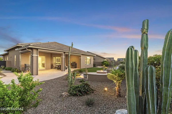 Property Slideshow image 3 of 40 | 60152 e blue palm dr, Oracle, AZ, 85623