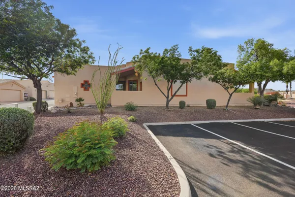 Property Slideshow image 3 of 35 | 536 w deerview ct, Green Valley, AZ, 85614