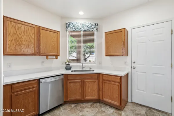 Property Slideshow image 3 of 34 | 536 w deerview ct, Green Valley, AZ, 85614