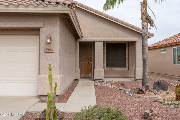 Property Slideshow image 3 of 39 | 7992 w cottonwood wash way, Tucson, AZ, 85743