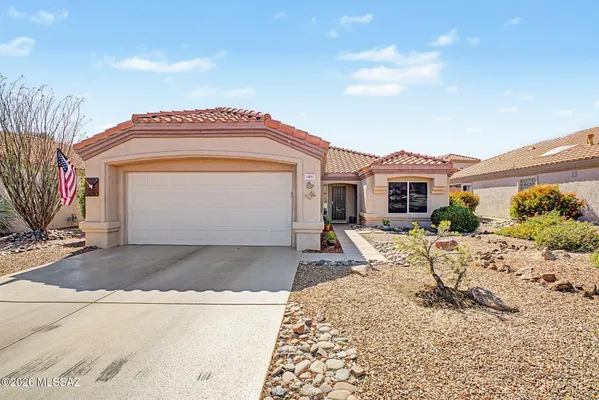 Property Slideshow image 2 of 31 | 14053 n trade winds way, Oro Valley, AZ, 85755