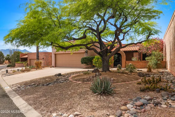 Property Slideshow image 2 of 33 | 1899 w via de la gloria, Green Valley, AZ, 85622