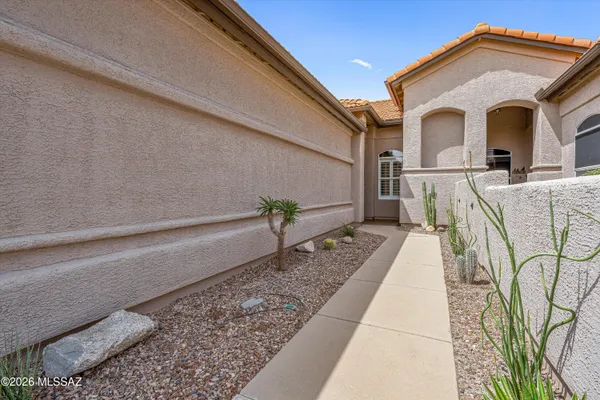 Property Slideshow image 3 of 39 | 64372 e wind ridge cir, Tucson, AZ, 85739