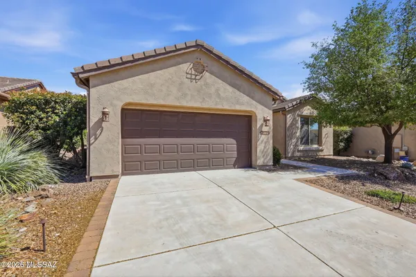 Property Slideshow image 2 of 46 | 31271 s hildogo dr, Oracle, AZ, 85623