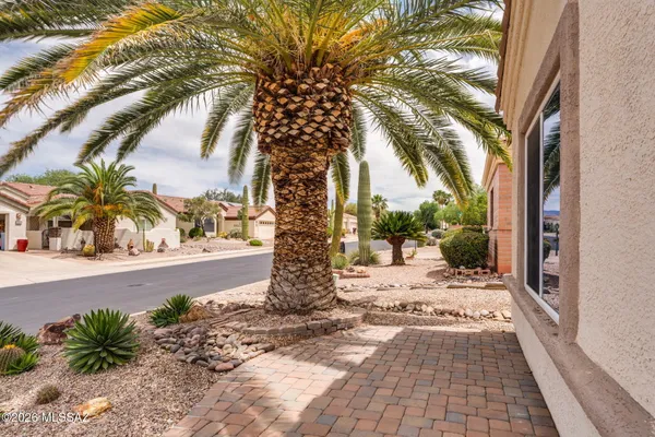 Property Slideshow image 3 of 52 | 1892 e canyon wren way, Green Valley, AZ, 85614