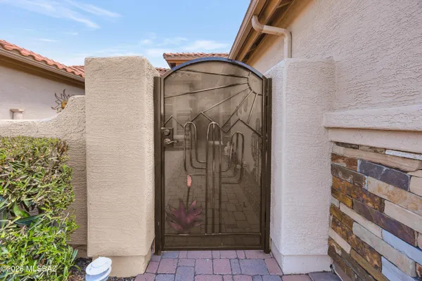 Property Slideshow image 3 of 45 | 62094 e desert view pl, Tucson, AZ, 85739