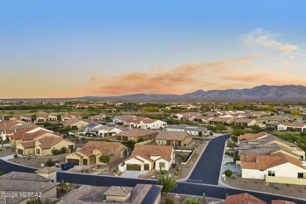 Property Slideshow image 3 of 51 | 60019 e heron dr, Oracle, AZ, 85623