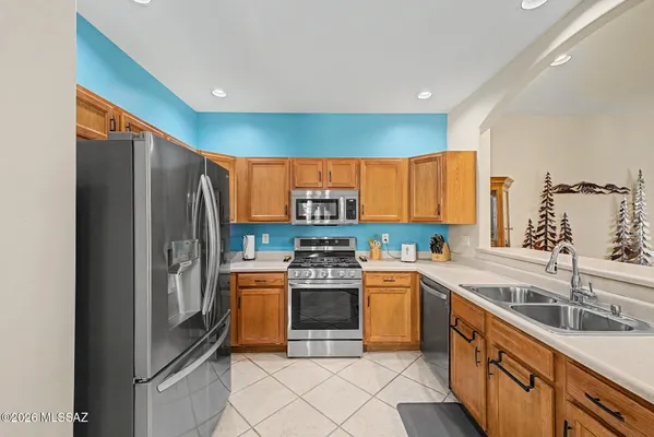 Property Slideshow image 3 of 25 | 441 w deerwood ln, Green Valley, AZ, 85614