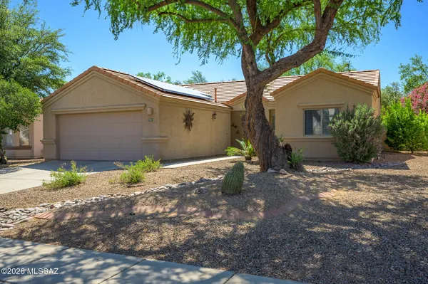 Property Slideshow image 3 of 51 | 701 w tiger pl, Green Valley, AZ, 85614